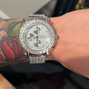 Freelook Crystal Watch